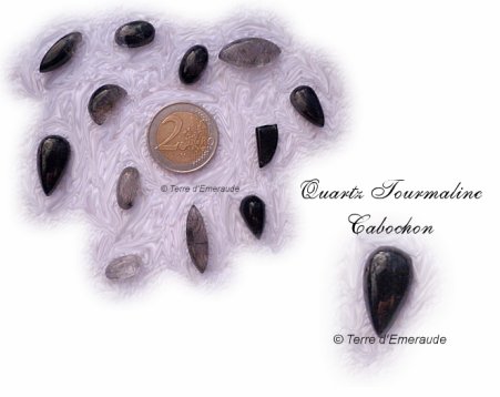 cabochon quartz-tourmaline